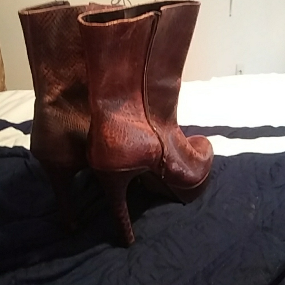 Boots - Picture 2 of 4